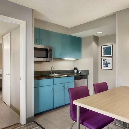Hampton Inn & Suites Fort Lauderdale Airport Голливуд Экстерьер фото